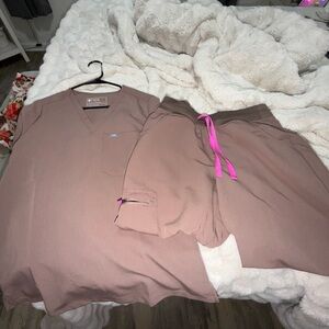 Never been worn Figs set